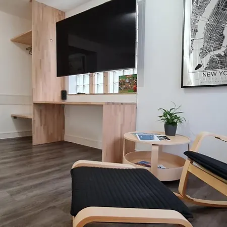 شقة Oberstadt Mit Kueche Und 75 Zoll Tv - Vn سيغن