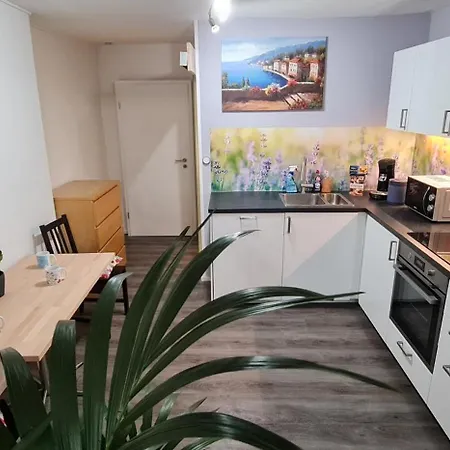 Appartement Oberstadt Mit Kueche Und 75 Zoll Tv - Vn *
