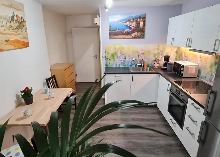 Appartement Oberstadt Mit Kueche Und 75 Zoll Tv - Vn *